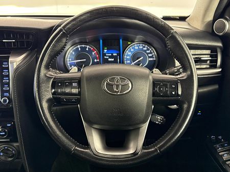 2021-Toyota-Fortuner-28-GD-6-4x4-Auto_13