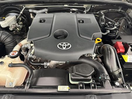 2021-Toyota-Fortuner-28-GD-6-4x4-Auto_14