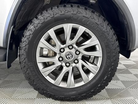 2021-Toyota-Fortuner-28-GD-6-4x4-Auto_16