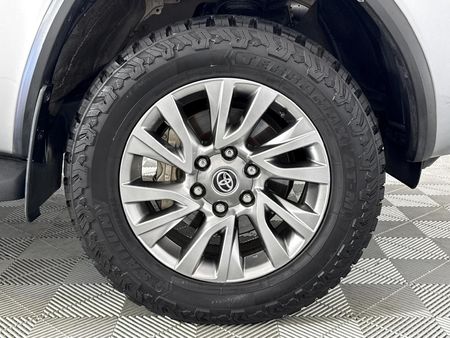2021-Toyota-Fortuner-28-GD-6-4x4-Auto_17