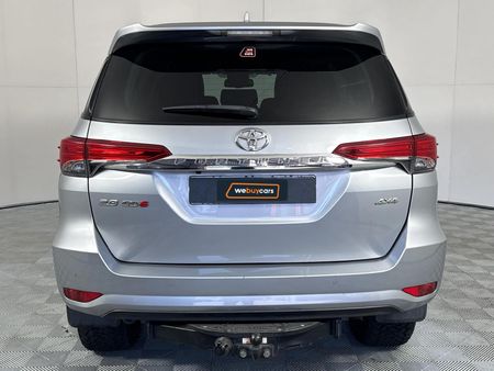 2021-Toyota-Fortuner-28-GD-6-4x4-Auto_4