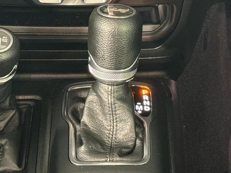 2024-Jeep-Wrangler_11