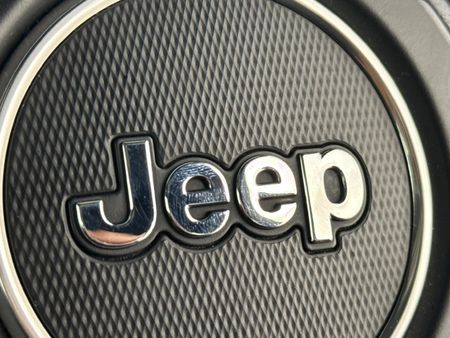 2024-Jeep-Wrangler_12