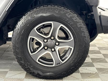 2024-Jeep-Wrangler_17