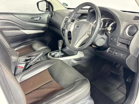 2020-Nissan-Navara-23D-Stealth-4x4-Auto-Double-Cab_10