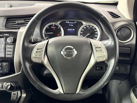 2020-Nissan-Navara-23D-Stealth-4x4-Auto-Double-Cab_12
