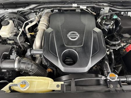 2020-Nissan-Navara-23D-Stealth-4x4-Auto-Double-Cab_13