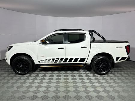 2020-Nissan-Navara-23D-Stealth-4x4-Auto-Double-Cab_5