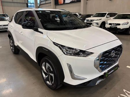 2024-Nissan-Magnite-10-Visia_0