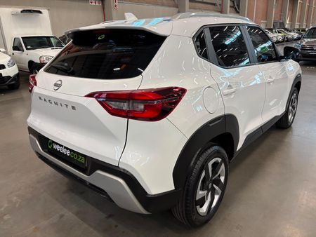 2024-Nissan-Magnite-10-Visia_2