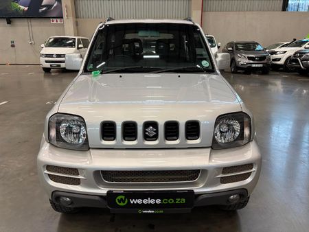 2009-Suzuki-Jimny-13_7