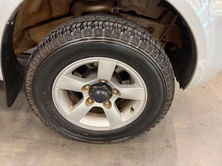 2009-Suzuki-Jimny-13_8