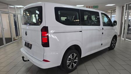 2025-Volkswagen-Kombi-20TDI-Life-Auto-125kw_15
