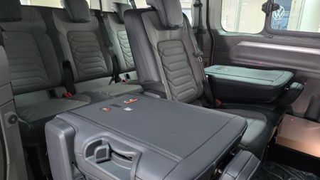 2025-Volkswagen-Kombi-20TDI-Life-Auto-125kw_16