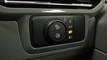 2025-Volkswagen-Kombi-20TDI-Life-Auto-125kw_19