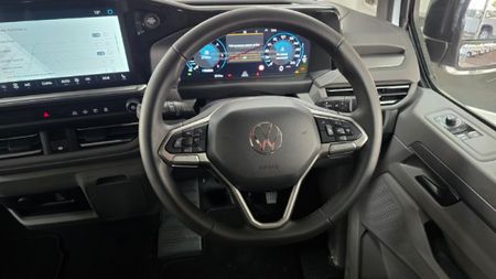 2025-Volkswagen-Kombi-20TDI-Life-Auto-125kw_4