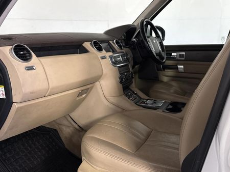 2016-Land-Rover-Discovery-4-30-TD-SD-V6-SE_9