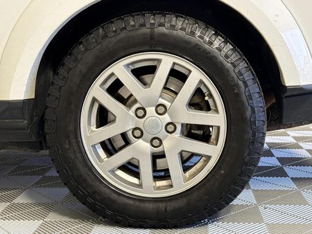 2016-Land-Rover-Discovery-4-30-TD-SD-V6-SE_17