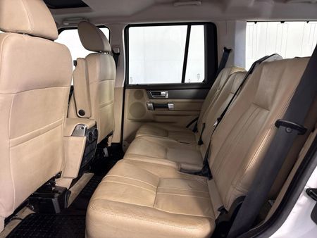 2016-Land-Rover-Discovery-4-30-TD-SD-V6-SE_8