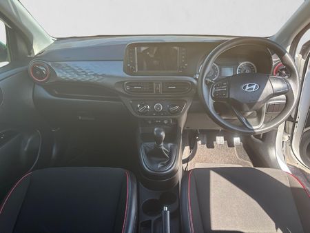 2024-Hyundai-Grand-i10-10-Motion_17