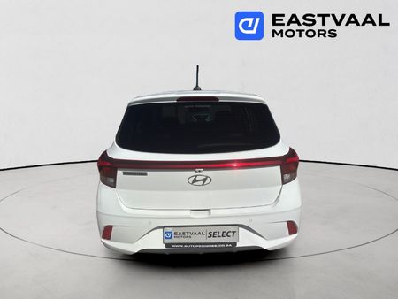 2024-Hyundai-Grand-i10-10-Motion_5