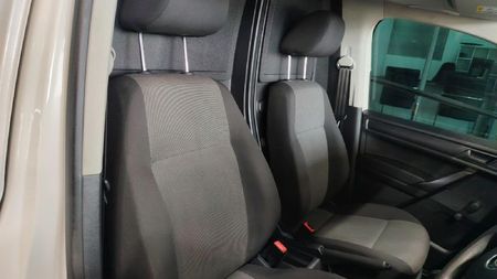 2021-Volkswagen-Caddy-Maxi-20-TDI-81kW-Panel-Van_15
