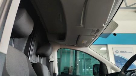 2021-Volkswagen-Caddy-Maxi-20-TDI-81kW-Panel-Van_20
