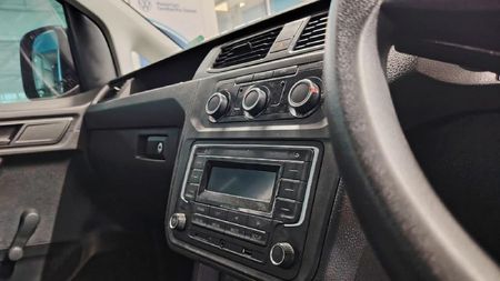 2021-Volkswagen-Caddy-Maxi-20-TDI-81kW-Panel-Van_21