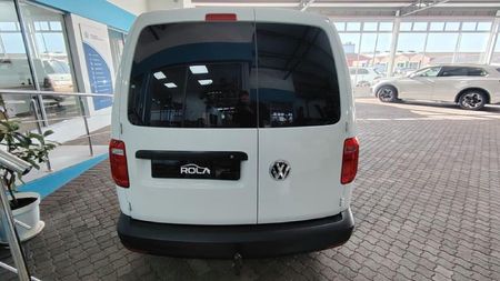 2021-Volkswagen-Caddy-Maxi-20-TDI-81kW-Panel-Van_4