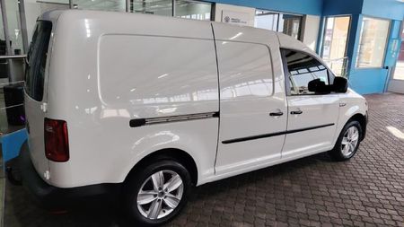 2021-Volkswagen-Caddy-Maxi-20-TDI-81kW-Panel-Van_5