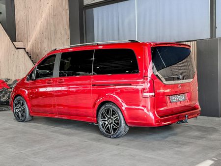 2023-Mercedes-Benz-V-Class-V-300d-Avantgarde-AMG-Line_11