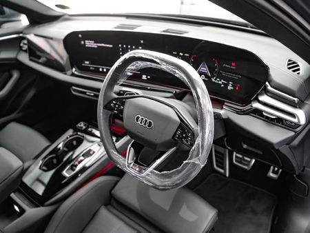 2025-Audi-A5-TFSI-Quattro-S-Line-200kW_9