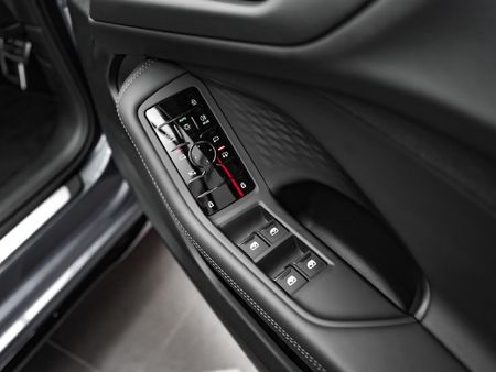 2025-Audi-A5-TFSI-Quattro-S-Line-200kW_8