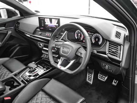 2024-Audi-Q5-Sportback-quattro-S-Line-Auto-40-TDI_14
