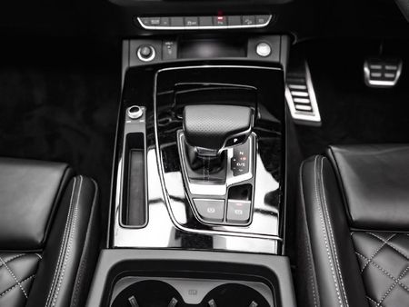 2024-Audi-Q5-Sportback-quattro-S-Line-Auto-40-TDI_16
