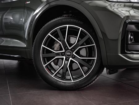 2024-Audi-Q5-Sportback-quattro-S-Line-Auto-40-TDI_5