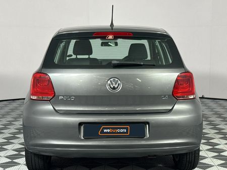 2011-Volkswagen-Polo-14-Comfortline-5-dr_4