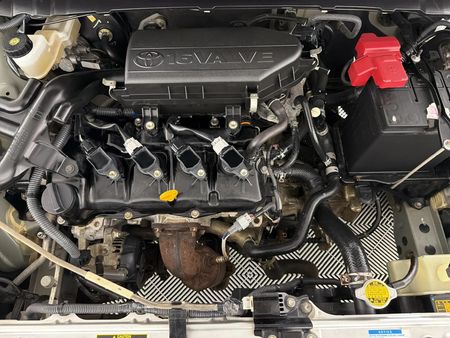 2013-Toyota-Etios-15-Xi-5-dr_14