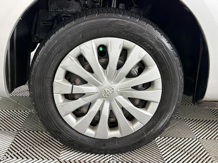2013-Toyota-Etios-15-Xi-5-dr_16
