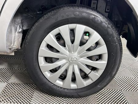 2013-Toyota-Etios-15-Xi-5-dr_18