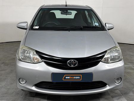 2013-Toyota-Etios-15-Xi-5-dr_1