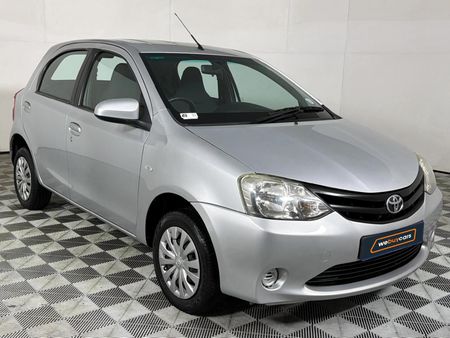2013-Toyota-Etios-15-Xi-5-dr_2