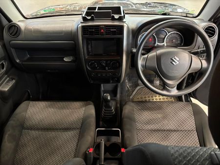 2018-Suzuki-Jimny-13_11