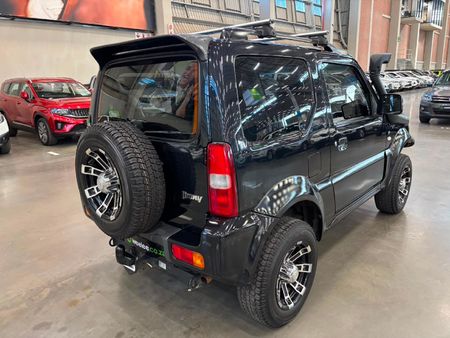 2018-Suzuki-Jimny-13_6