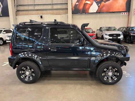 2018-Suzuki-Jimny-13_7