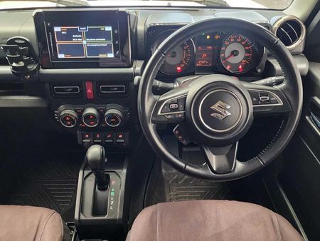 2021-Suzuki-Jimny-15-GLX-Auto_15