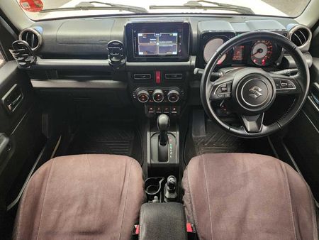 2021-Suzuki-Jimny-15-GLX-Auto_18