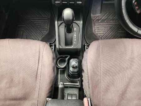 2021-Suzuki-Jimny-15-GLX-Auto_19