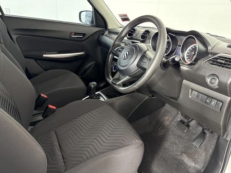 2023-Suzuki-Swift-12-GLX-Auto_10