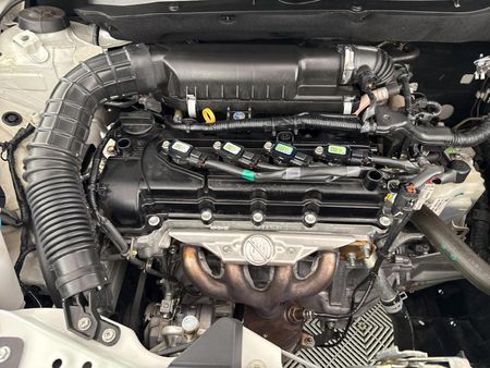 2023-Suzuki-Swift-12-GLX-Auto_13
